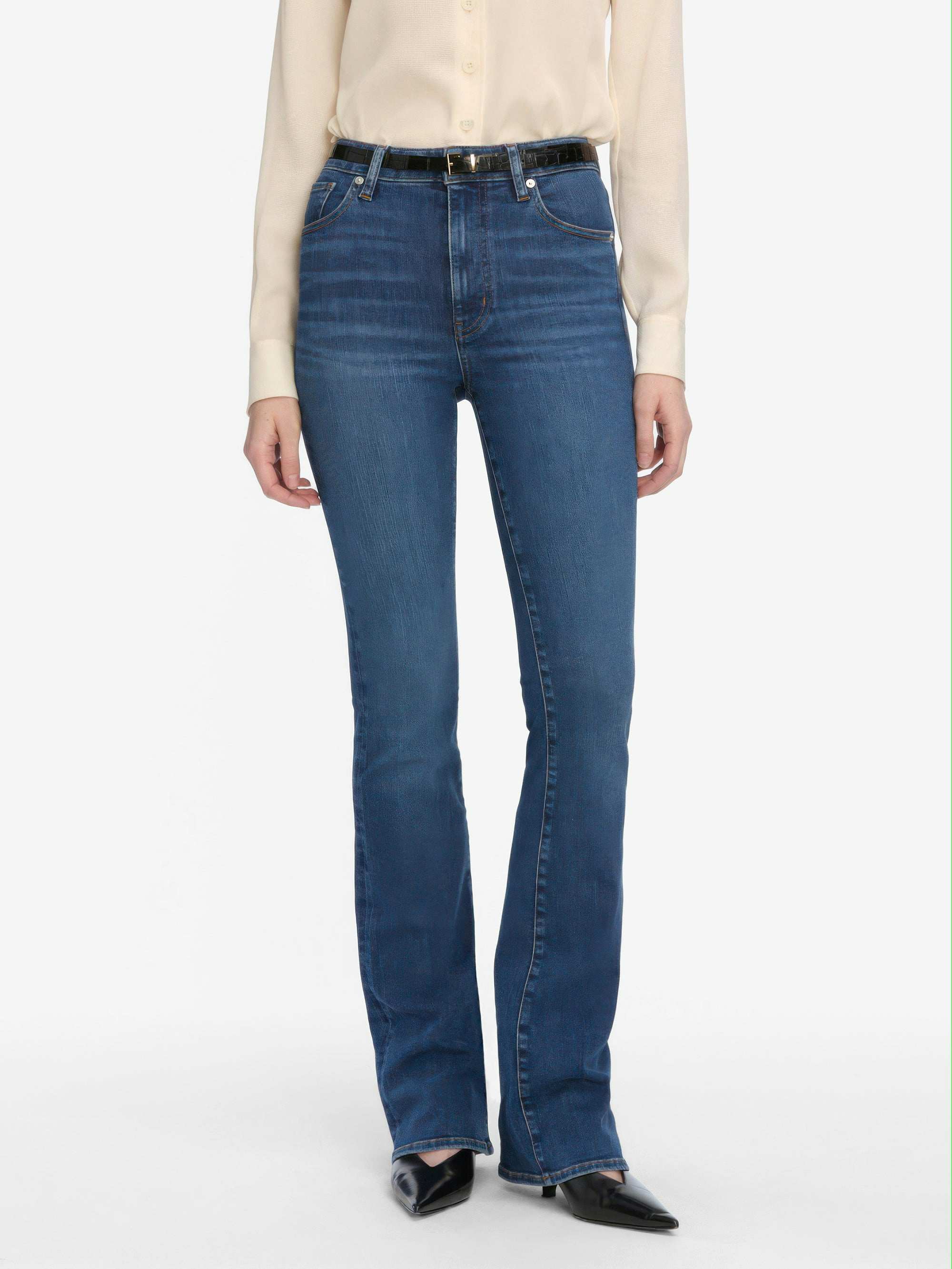 jeans front image alt:hover